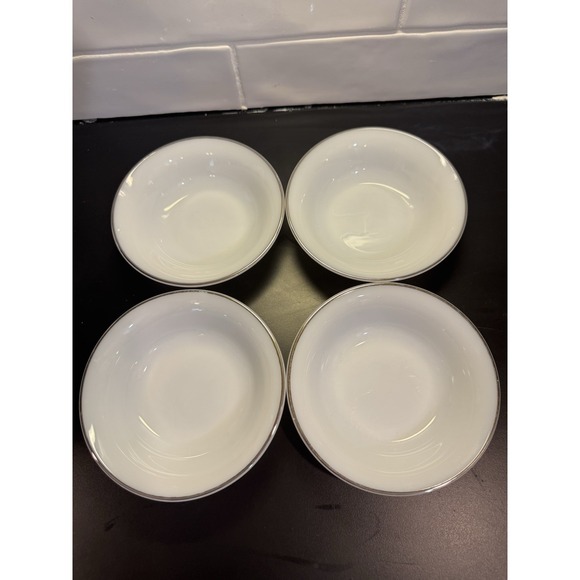 Corningware Other - Corning Crown White Milk Glass 6"‎ Bowls Set Of 4